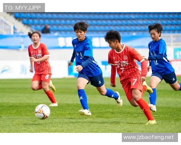 足球明星换球服时刻女生们的热情与时尚碰撞的精彩瞬间